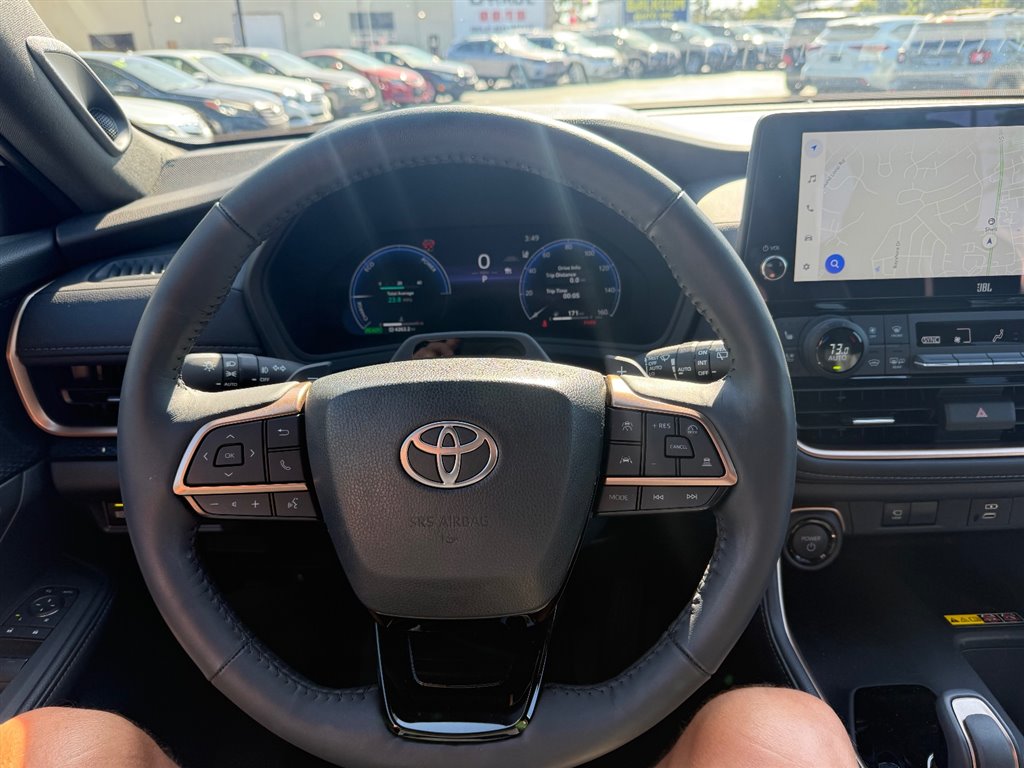 2025 Toyota Highlander Hybrid Limited photo 16