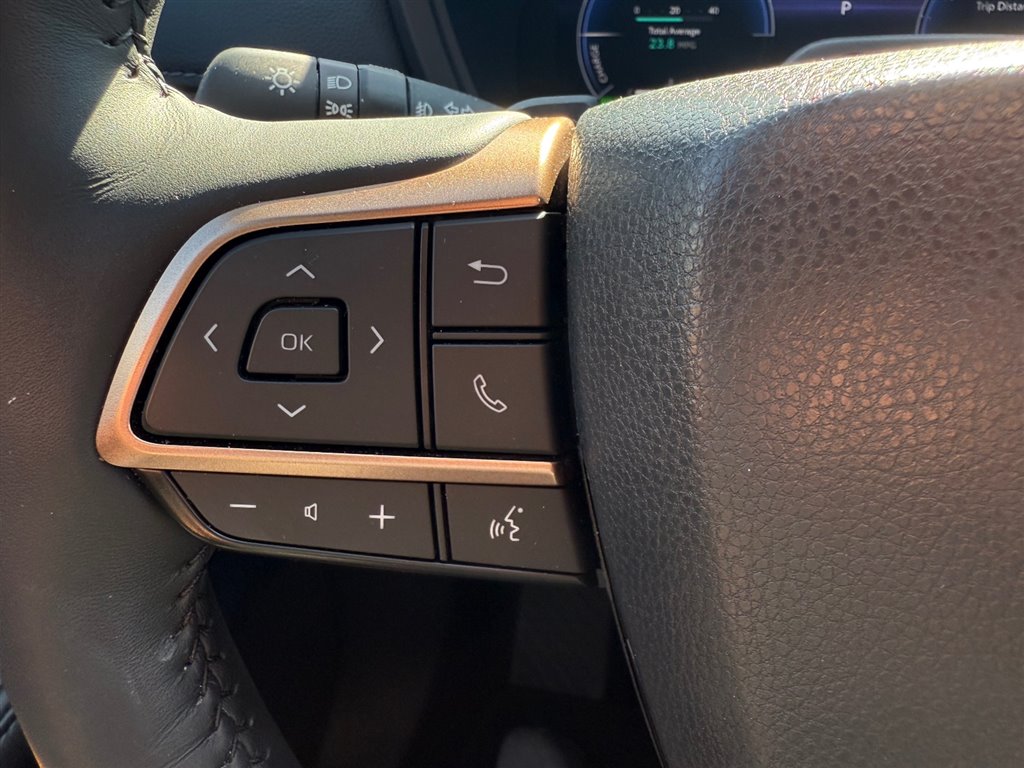 2025 Toyota Highlander Hybrid Limited photo 18