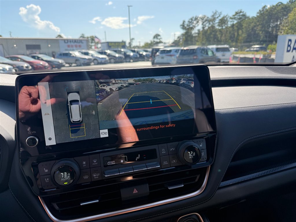 2025 Toyota Highlander Hybrid Limited photo 21