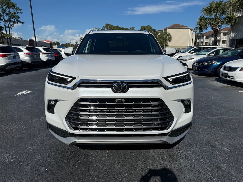 2025 Toyota Highlander Hybrid Limited photo 7