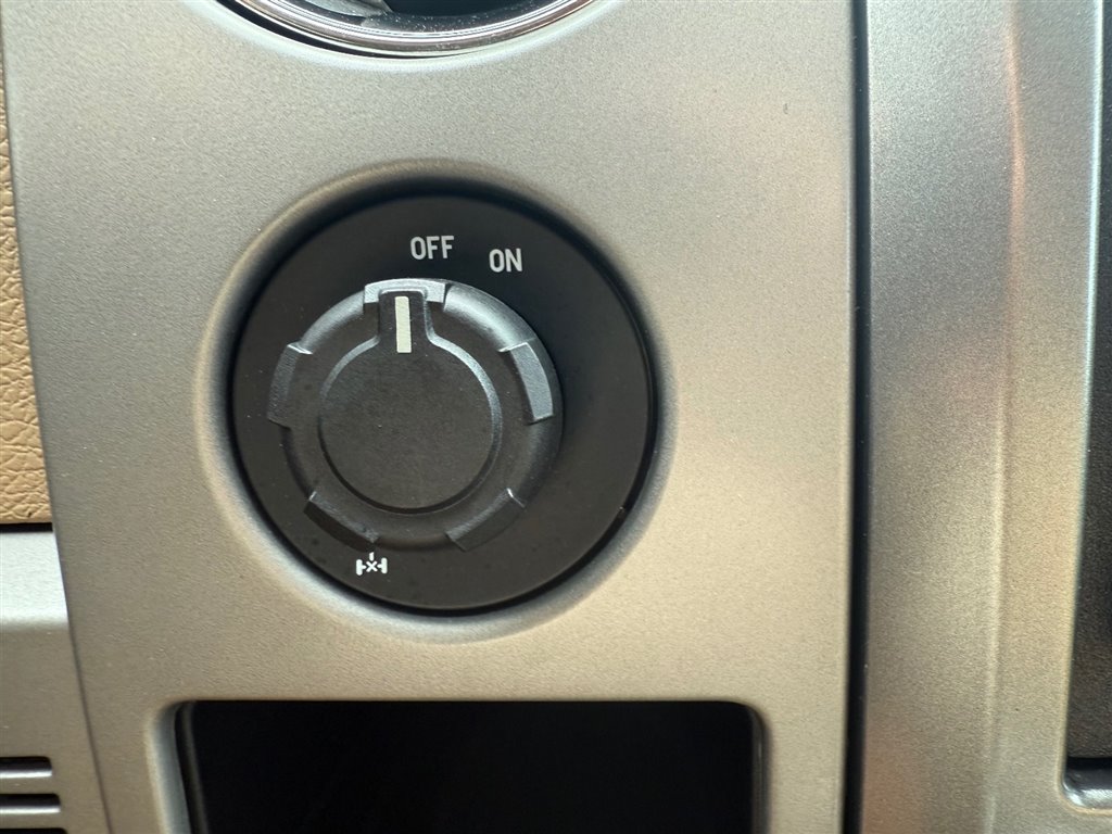 2012 Ford F-150 Platinum photo 20