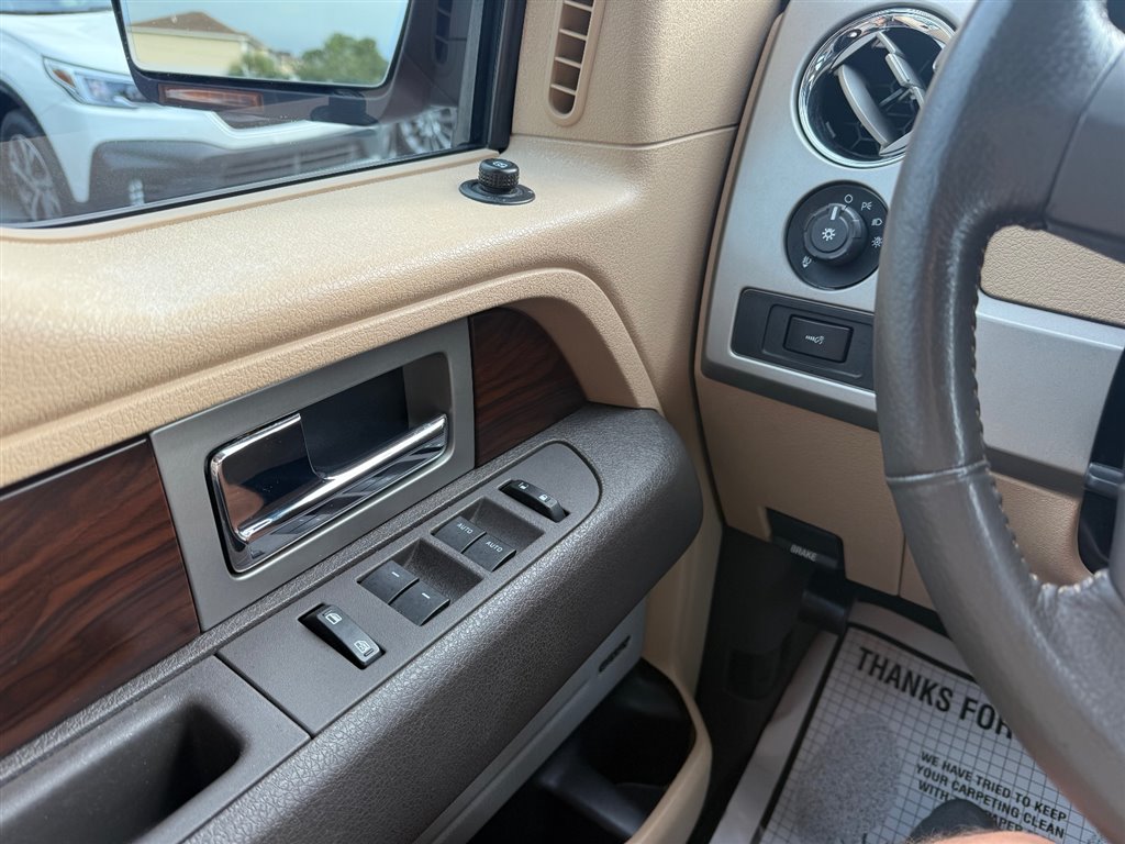 2012 Ford F-150 Platinum photo 21