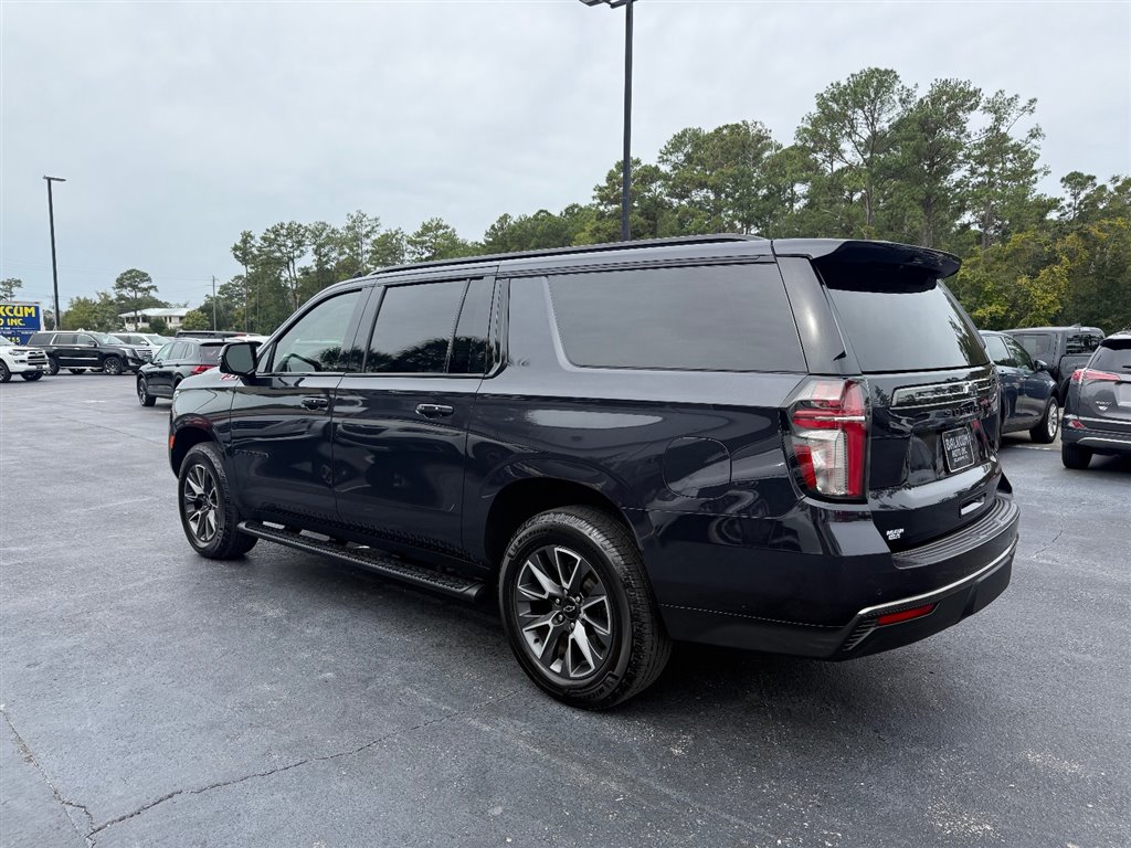 2022 Chevrolet Suburban Z71 photo 4