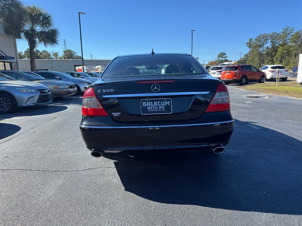 2007 Mercedes Benz E photo 3