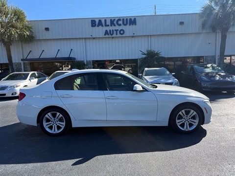 2017 BMW 3-Series 330i xDrive SULEV Sedan