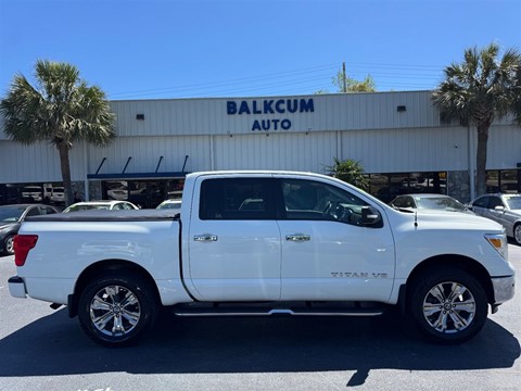 2018 Nissan Titan SV Crew Cab 4WD