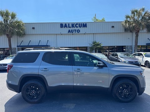 2022 GMC Acadia AT4