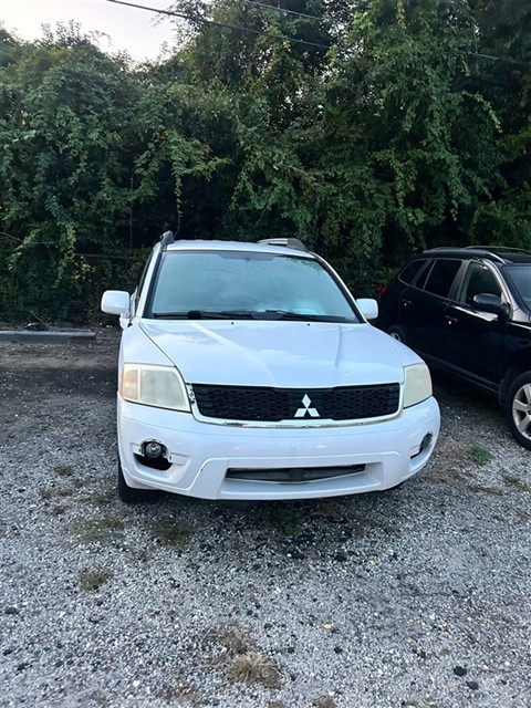 2010 Mitsubishi Endeavor LS 2WD