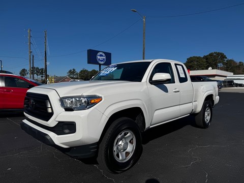 2019 TOYOTA TACOMA SR