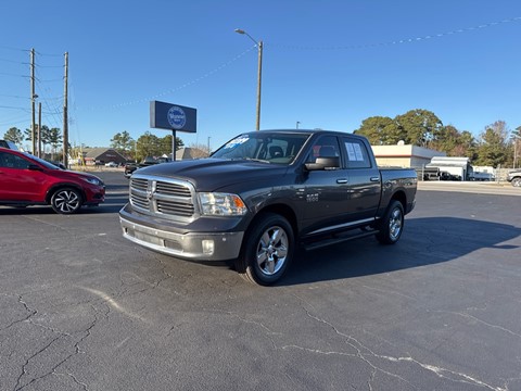 2017 RAM 1500 SLT