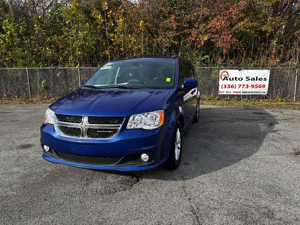 2019 Dodge Grand Caravan SXT photo 2