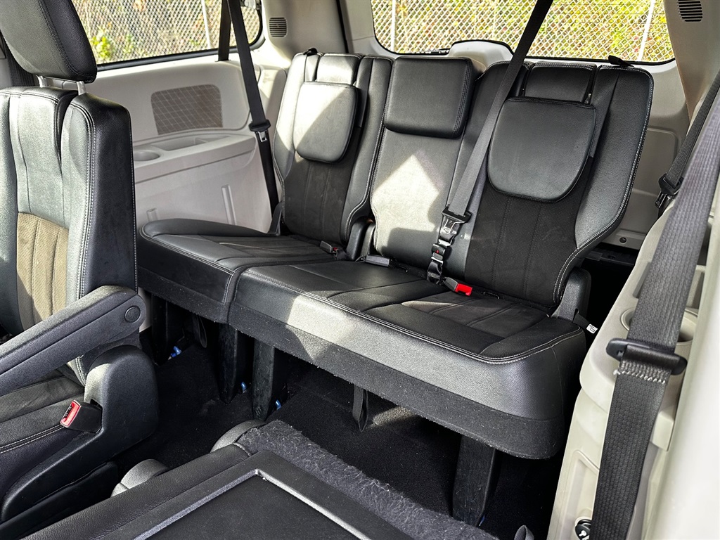 2019 Dodge Grand Caravan SXT photo 18