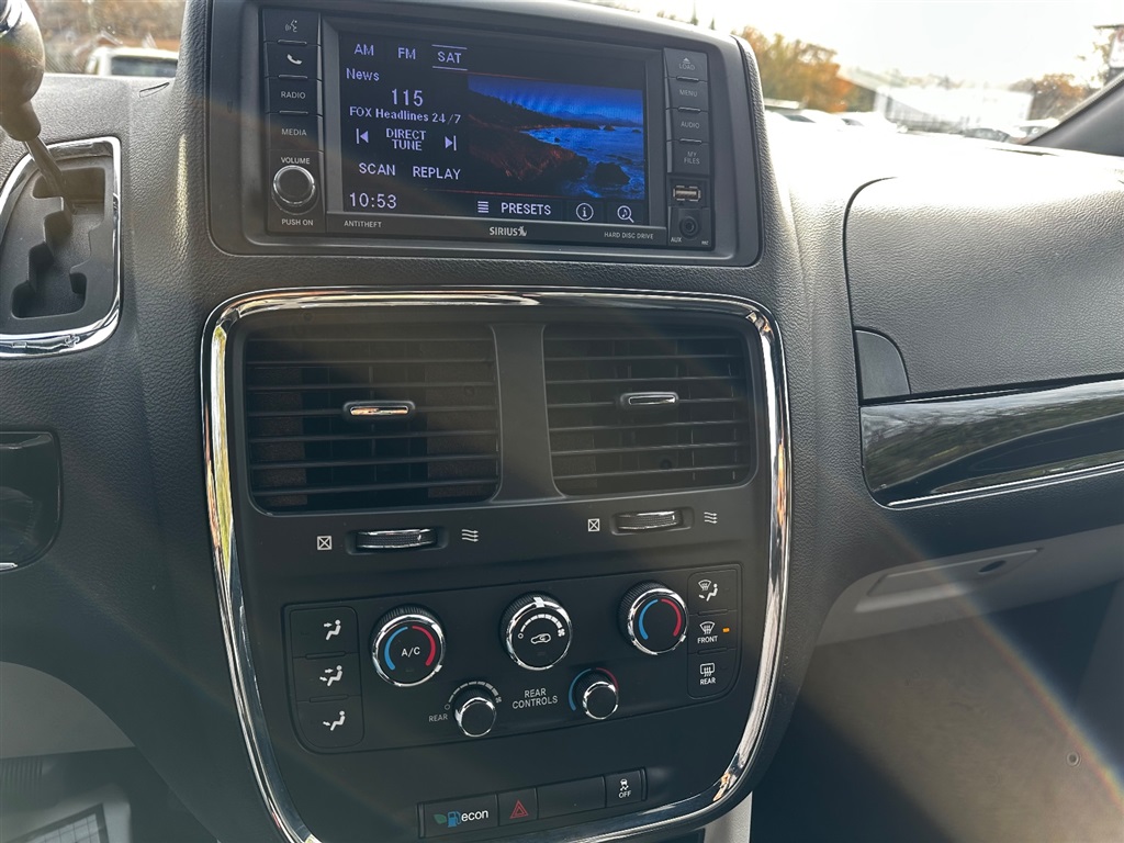 2019 Dodge Grand Caravan SXT photo 26