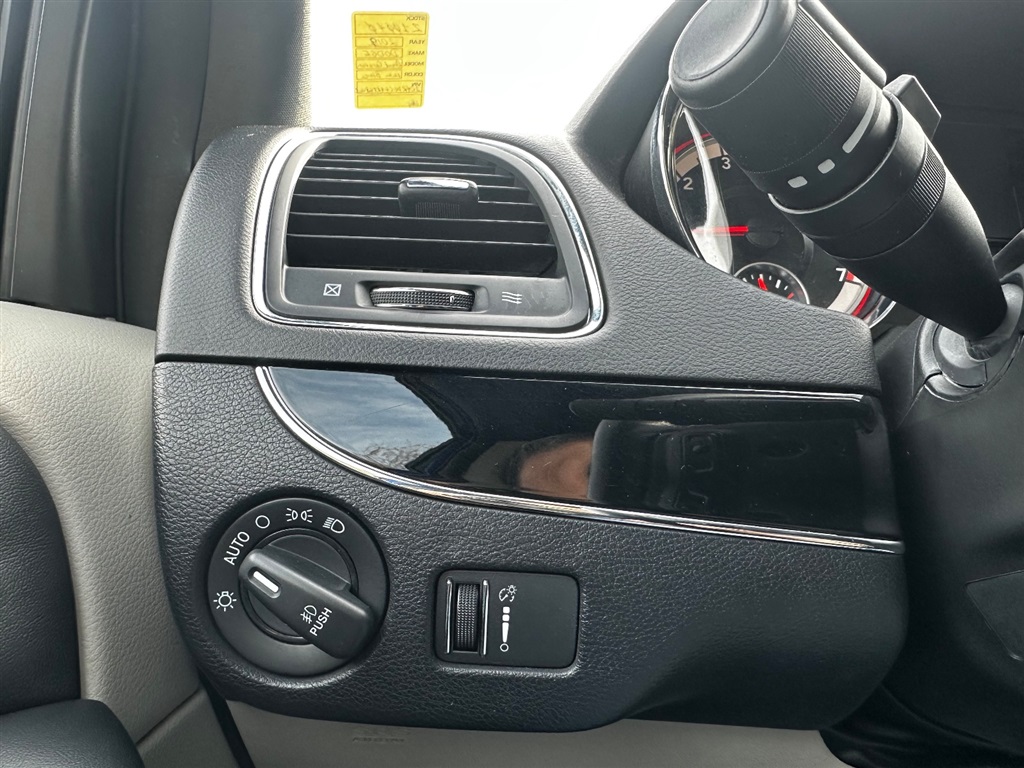 2019 Dodge Grand Caravan SXT photo 31