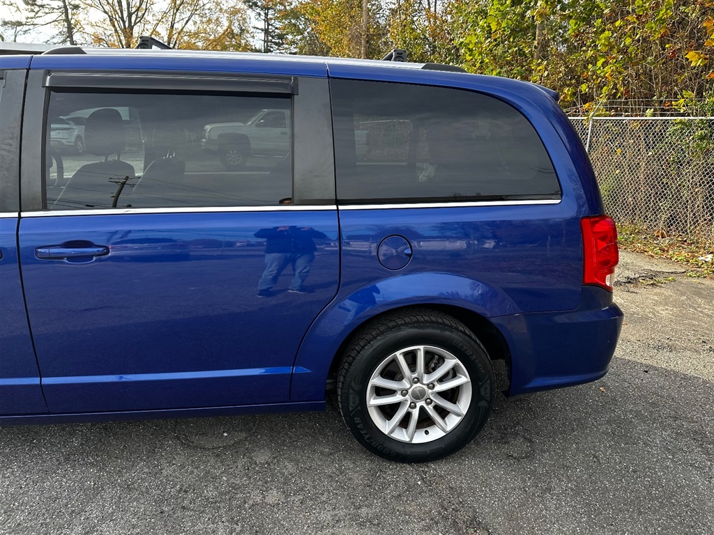 2019 Dodge Grand Caravan SXT photo 5