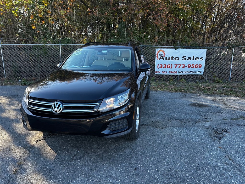 2016 Volkswagen Tiguan S photo 2