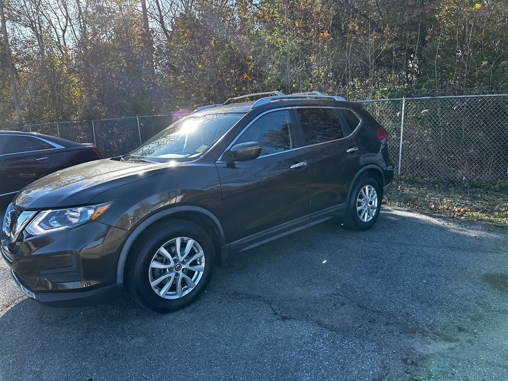 2017 Nissan Rogue S photo 3