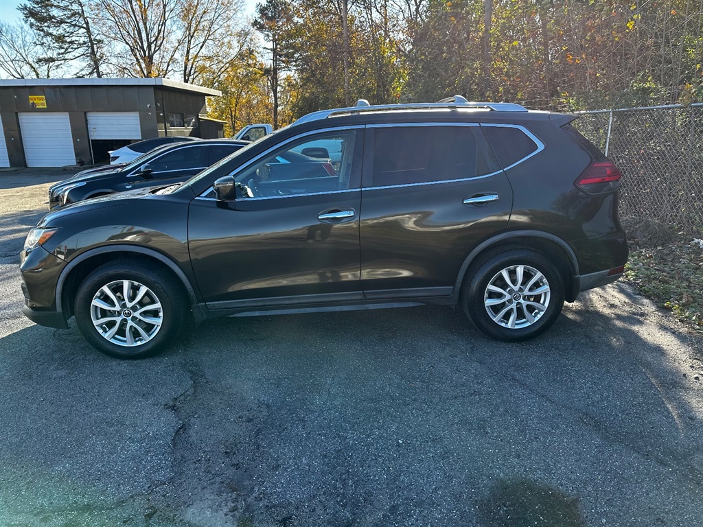 2017 Nissan Rogue S photo 4