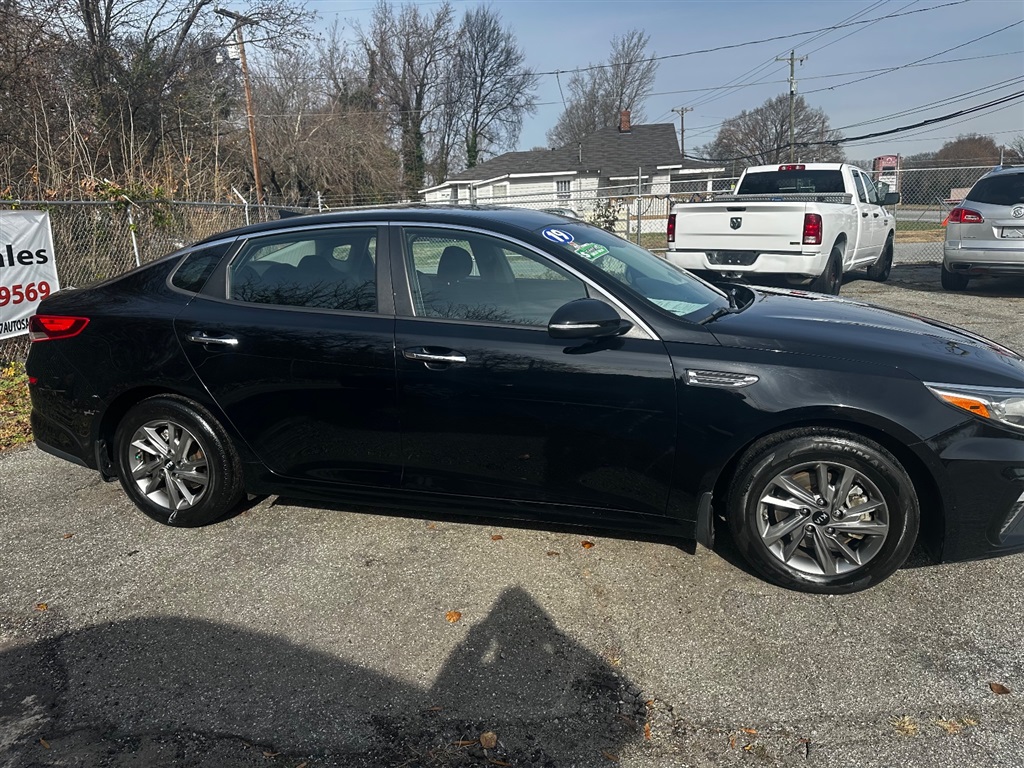 2019 Kia Optima LX photo 11