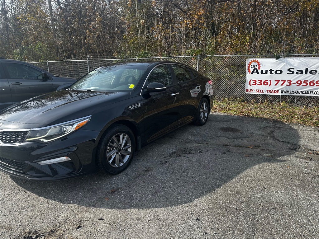 2019 Kia Optima LX photo 3