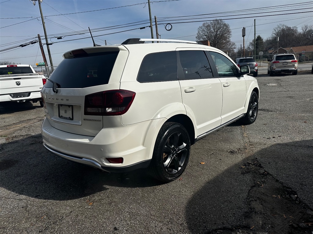 2020 Dodge Journey Crossroad photo 13