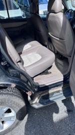2005 Ford Explorer Pic 2864_V202509120909317