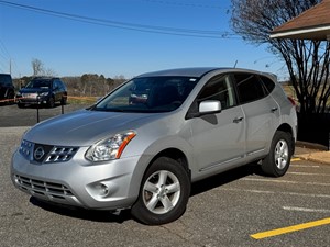 2013 Nissan Rogue SV FWD for sale by dealer