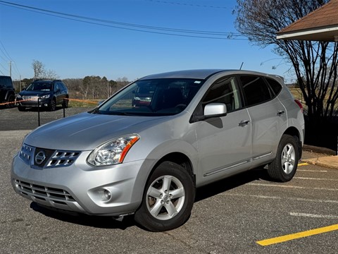 2013 Nissan Rogue SV FWD