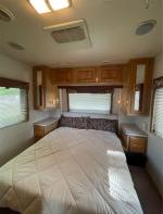 1999 Holiday Rambler Vacationer 2Wd Pic 2874_V2025050615303312