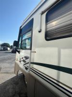 1997 Chevrolet Winnebago Adventurer 30Wq Pic 2874_V202505231130122