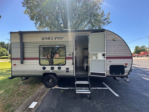 2019 Forest River Cherokee Wolf Pup 16FQ -