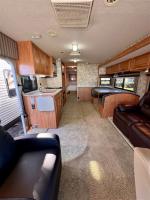 2007 Winnebago Sightseeker 35J Pic 2874_V2025100715052621
