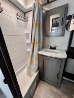 2020 Cruiser Rv Embrace El310 Pic 2874_V2025112414581930