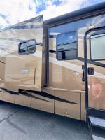 2009 Ford Newmar Canyon Star3641 Pic 2874_V2026041413300214