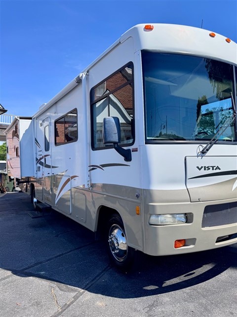 2008 Ford Winnebago Vista 32K -