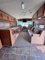 2008 Ford Winnebago Vista 32K Pic 2874_V2026041515534515