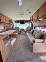 2008 Ford Winnebago Vista 32K Pic 2874_V2026041515534516