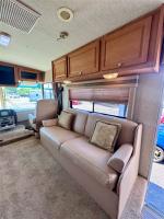 2008 Ford Winnebago Vista 32K Pic 2874_V2026041515534521