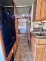 2008 Ford Winnebago Vista 32K Pic 2874_V2026041515534529