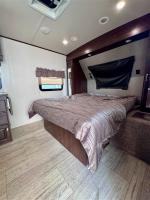 2019 Forest River Palomino Solaire 211 Bh Pic 2874_V2026060116525210