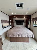 2019 Forest River Palomino Solaire 211 Bh Pic 2874_V2026060116525211