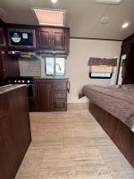 2019 Forest River Palomino Solaire 211 Bh Pic 2874_V202606011652529