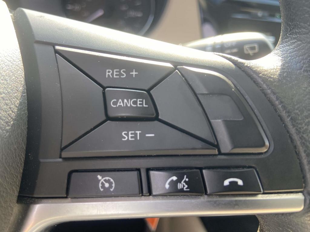 2017 Nissan Rogue S photo 22