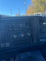 1999 Chevrolet Tahoe Pic 2897_V202511141037037