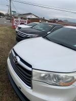 2014 Toyota Highlander thumbnail 10