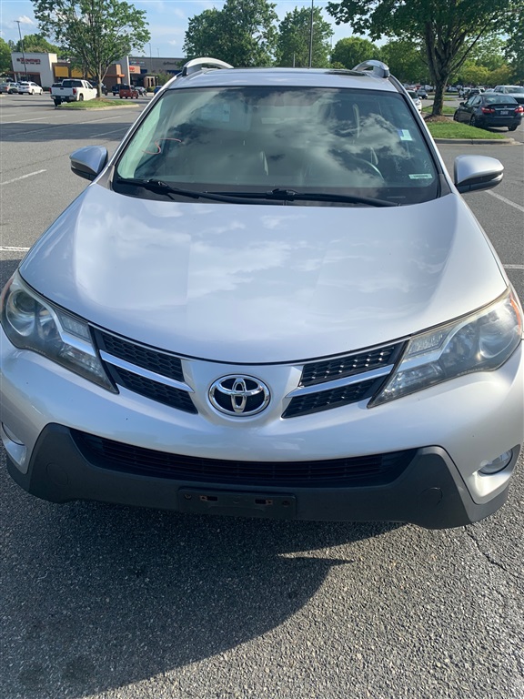 2014 Toyota RAV4 XLE AWD's photo