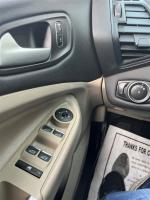 2017 Ford Escape thumbnail 9