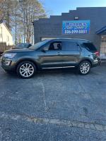 2016 Ford Explorer thumbnail 1