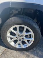 2016 Jeep Cherokee thumbnail 5