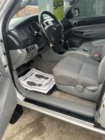 2008 Toyota Tacoma thumbnail 9